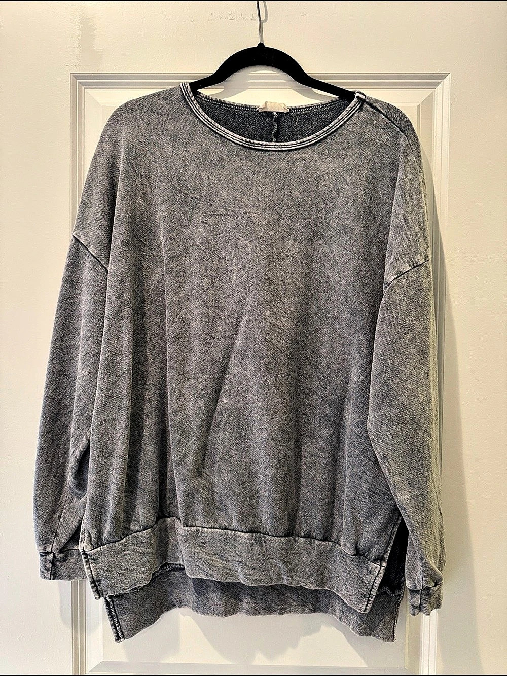 Chrysanthemum Oversized Gray Acid Washed Sweatshirt Size Small